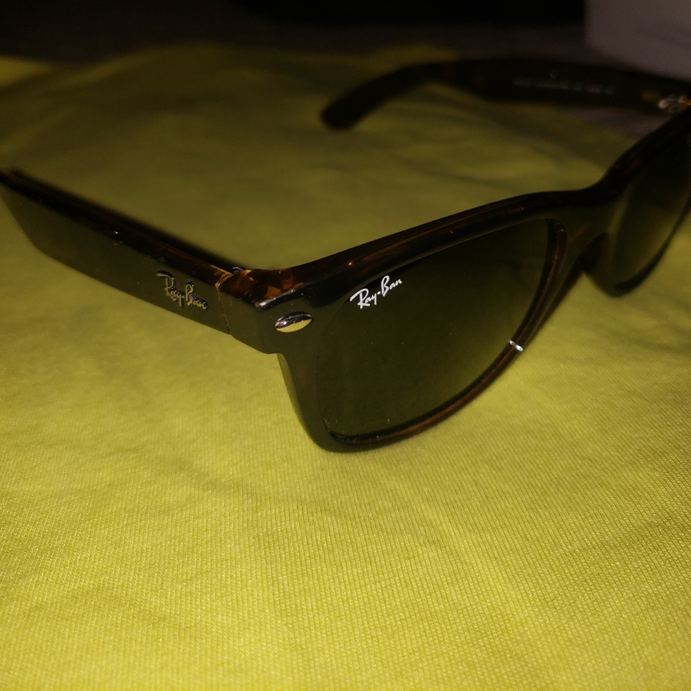 RAY BAN SUNGLASSES
